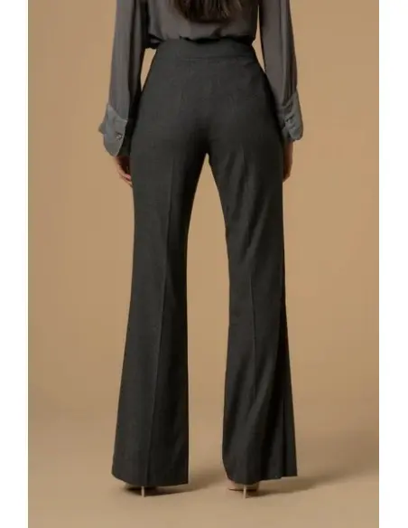 pantalon-bootcut-tiro-alto-kocca (3).webp