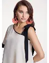 blusa-fluida-asimetrica-alba-conde (2).webp