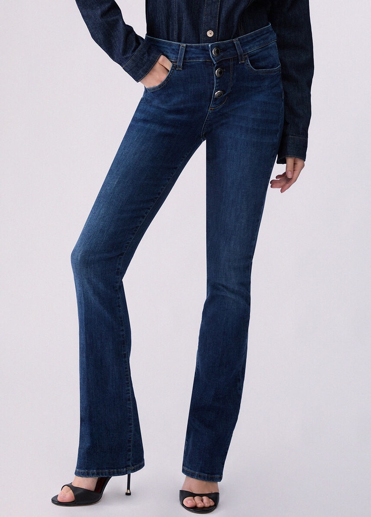 I26 JEANS CON BOTONES JOYA
